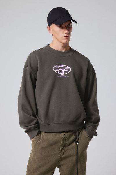 Hoodies & Sweatshirts Trompe Varsity Men Regular Boxy Graphic Sweatshirt Reliable